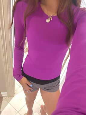 Aritzia contour long sleeve